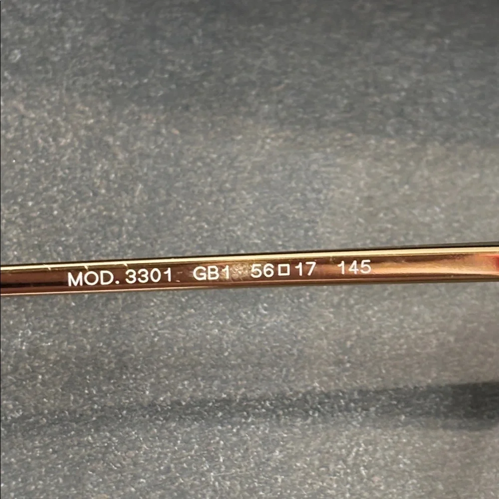 Versace prescription glasses with no prescription in them - Picture 9 of 17